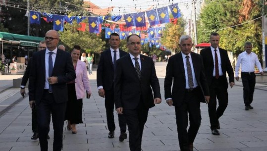 Presidenti Begaj takohet me opozitën në Kosovë: I rëndësishëm dialogu dhe qëndrimi me faktorët politikë