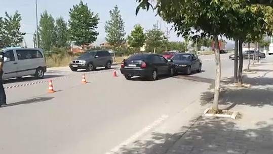 Aksidentohen makinat në Korçë, 2 të lënduar dërgohen në spital