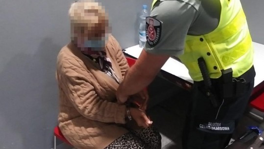 Gjyshja daneze kapet me 5 kg heroinë në aeroport, po udhëtonte nga Afrika në Kanada! Droga me vlerë $515.000