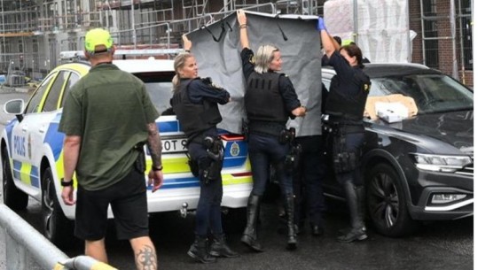 Sulm me armë në një qendër tregtare në Suedi, plagoset një burrë dhe një grua, arrestohet një 15-vjeçar