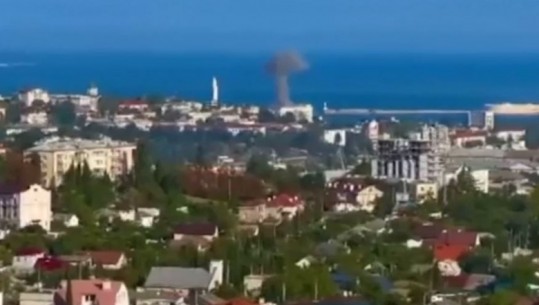 VIDEO/  Droni ukrainas godet selinë e marinës ruse në Sevastopol! Momenti kur Moska tenton ta rrëzojë, por dështon