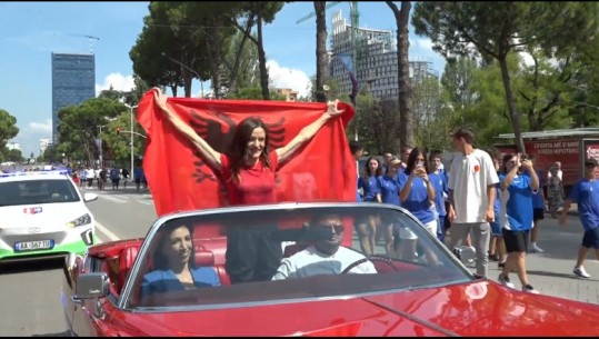 U shpall kampione Europe në atletikë, zhvillohet ceremonia në Tiranë në nder të Luiza Gegës! Pritet nga qytetarët në bulevard