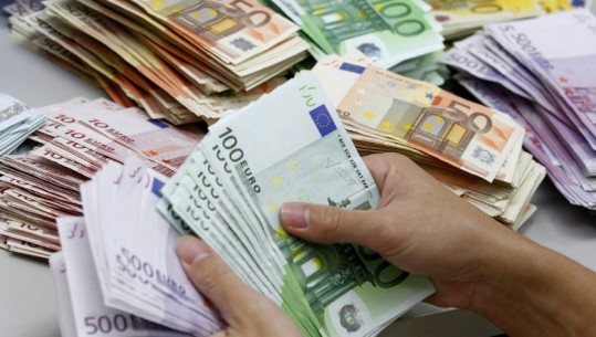 Euro në rrezik nga kursi i këmbimit! Rriten kreditë, depozitat dhe borxhi publik e blerjet