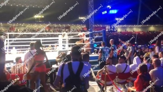 VIDEO/ Momente paniku në ‘Air Albania’, boksieri shqiptar përfundon pa ndjenja në mes të ringut