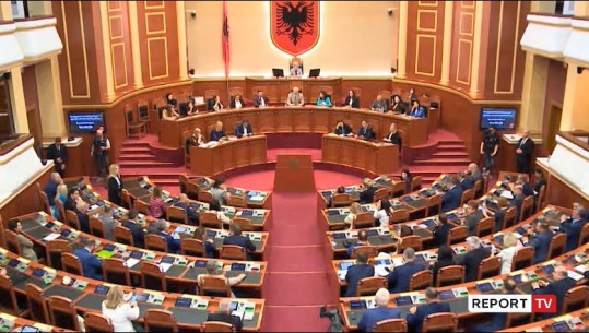 Sesioni i ri parlamentar nis sot me dekomunistizimin dhe ‘ish-spiunët’! Rikthehet votimi elektronik
