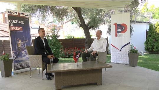 Ambasadori Alastair King-Smith zbulon surprizat e javës kulturore britanike në Report Tv: Nga kriketi në sheshin 'Skenderbej' tek koncerti i Rita Orës 