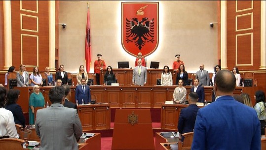 Sesioni i ri parlamentar nis me dekomunistizimin dhe ‘ish-spunët’! PD sërish e përçarë në Kuvend (Rendi i ditës)