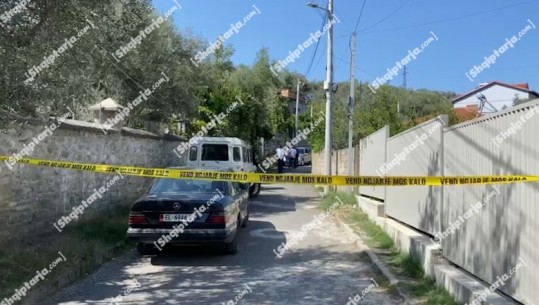 Plagosi gruan dhe fqinjin me thikë, në pranga 50-vjeçari në Elbasan! Të lënduarit në spital, fqinjët: Burri kishte probleme mendore, merrte ilaçe (VIDEO)