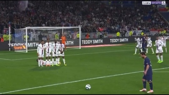 Pamje spektakolare nga Ligue 1, goditja e Messi-t në Lyon-Paris SG si të ishte në FIFA