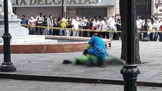 2 vrasës me pagesë ekzekutojnë prokurorin në Ekuador, njëri prej tyre 16 vjeç! Ngjarja në Guayaquil, ku shqiptarët ‘bëjnë ligjin’ në trafikun e drogës