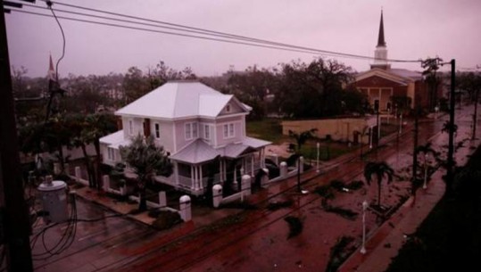 Uragani Ian ‘pushton’ Floridën, 2 milionë shtëpi e biznese pa energji elektrike! 