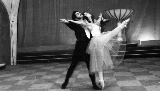 Kush është Ganimet Vendresha, themeluesja e TOB-it dhe e shkollës së Baletit në Tiranë (FOTOGALERI) 