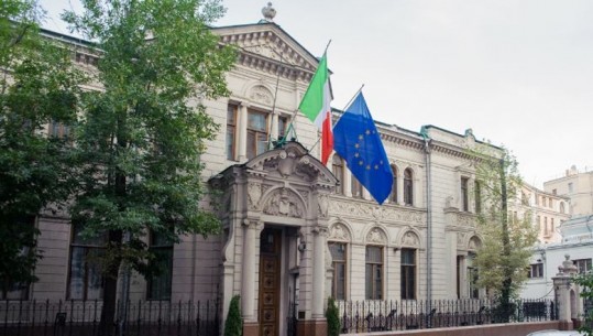 Ambasada italiane në Moskë, apel qytetarëve të saj: Largohuni nga Rusia