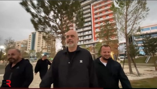 ‘Shtëpia e pavarësisë’, ndizen emrat e firmëtarëve në Vlorë! Rama: Homazh i denjë për ta, atraksion për turistët