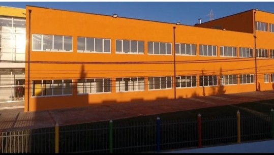 Shpërthen depozita e ujit në shkollën 'Vëllezërit Haradinaj' në Durrës, anulohet mësimi! Ishte rindërtuar në vitin 2020