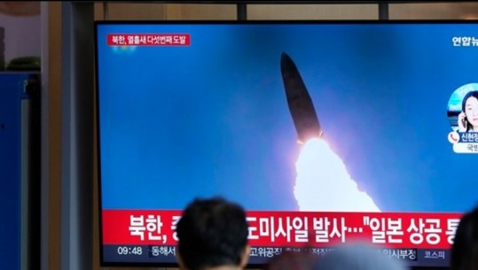 Koreja e Veriut lëshon raketë balistike mbi Japoni