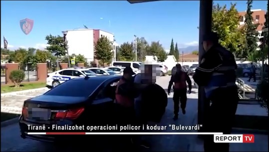Tiranë/ Qarkullonte me 2 pistoleta në makinë, arrestohet 38-vjeçari!
