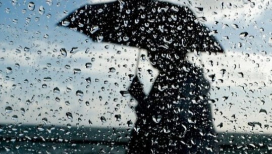 Vranësira të dendura dhe reshje shiu, si parashikohet motit për sot