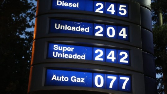 Rritje rekord të çmimit të naftës! Shtohet me 22 lekë/litër, shitet me 245 lekë! Rritet edhe benzina, gazi nuk ndryshon! Vendimi pasi OPEC-u uli prodhimin e naftës