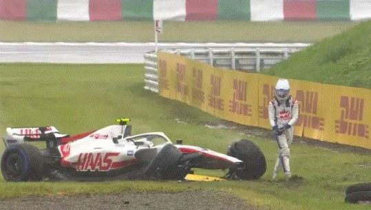 Mick Schumacher e bën 'ves' në Formula 1, shkatërron makinën dhe tërhiqet (VIDEO)