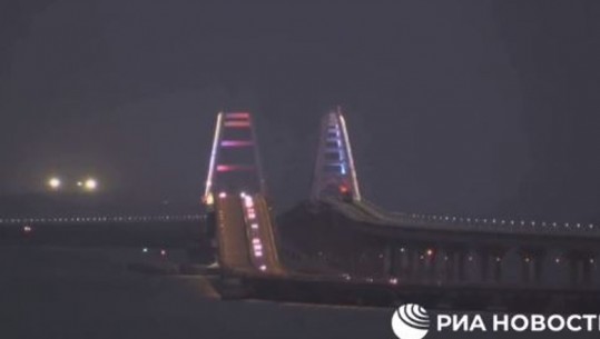 Digjet ura që lidh Krimenë me Rusinë! Rihapet pjesërisht kalimi! 3 të vdekur nga shpërthimi i kamionit-bombë! Zyrtari i Kievit: Është vetëm fillimi