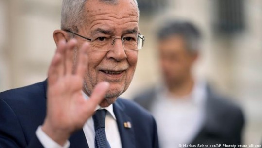 Rizgjidhet Presidenti i Austrisë, kush është 78-vjeçari që rimori mandatin duke mundur 6 kandidatët e tjerë