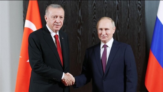 Kremlini: Putin mund të takohet me Erdoganin për të diskutuar idenë e bisedimeve Rusi-Perëndim