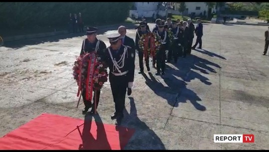 78-vjetori i Çlirimit të Vlorës, zhvillohet ceremoni në varrezat e Dëshmorëve! Marrin pjesë vetëm 3 deputetë nga PS