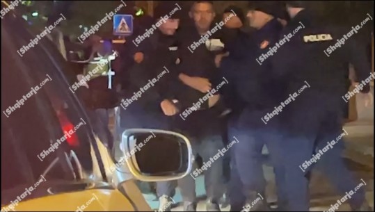 Aksioni ‘blic’ në Vlorë, VIDEO nga momenti kur policia shoqëron dy personat, ishin në një makinë