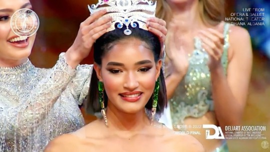 Shpallet 'Miss Globe 2022', kush është vajza që rrëmbeu kurorën e më të bukurës! Mes fituesve edhe shqiptarja Drita Ziriu