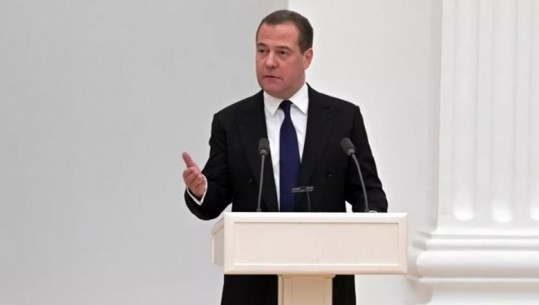Izraeli njoftoi se do mbështesë Ukrainën në luftë, Medvedev: Nëse e furnizon me armë Kievin, ndërpresim marrëdhëniet mes dy vendeve