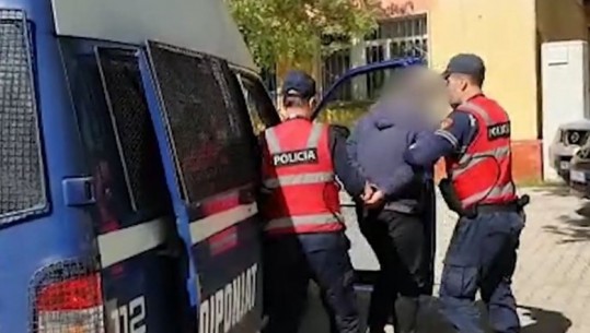 Tiranë/Po transportonte 5 emigrantë të paligjshëm kundrejt fitimit, arrestohet 34-vjeçari (EMRI)
