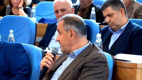 Ilir Beqaj debaton me rektorët, Rama e ironizon: Të paska marrë malli për parlamentin ty