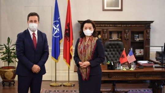 Sulmet kibernetike të Iranit në Shqipëri, Kim takon ministrin e Mbrojtjes: SHBA dënon ndërhyrjet e Teheranit kundër aleatit tonë të NATO-s
