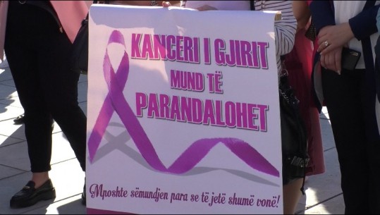 'Vrapo për jetën', marshim sensibilizues në rrethe për tetorin rozë! Mjekët: Kontrollet e hershme shpëtojnë jetën