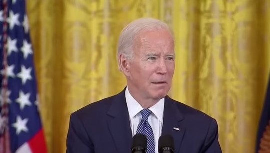 Gafa e Joe Biden, i shqipton gabim emrin e kryeministrit të ri britanik (VIDEO)