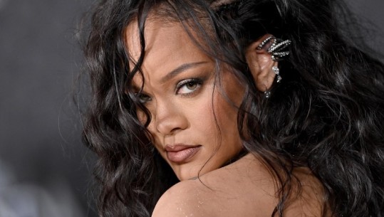 Rikthehet ylli i popit, Rihanna publikon këngën e re (VIDEO)