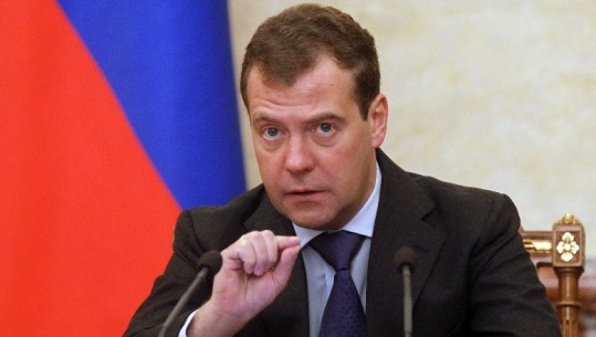Medvedev: Nëse Kievi njeh aneksimet, situata e energjisë elektrike në Ukrainë do të përmirësohet 