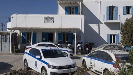 E rëndë në Greqi, 5 banditë shqiptarë plaçkisin dhe plagosin bashkëatdhetarët në një rezidencë në Mykonos! Ja dolën të arratisen me 40 mijë euro