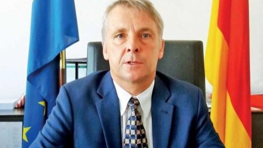 Ambasadori gjerman: Vendimi i Kosovës për targat i drejtë, por të ketë një fazë tranzitore prej 1 viti