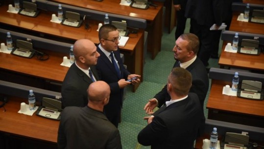 Publikohen letrat e dorëheqjeve të deputetëve të Listës Serbe