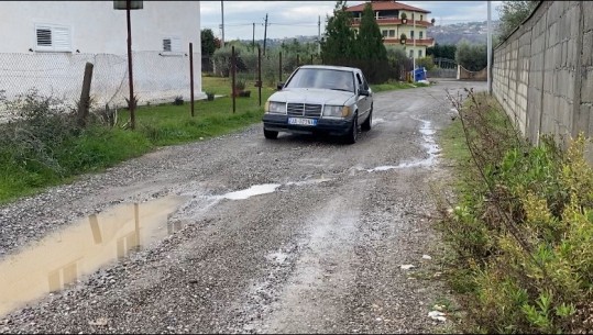 Lezhë/ Rreth 300 banorë në fshatin Grykë-Zezë pa rrugë dhe ujë: Mbushim me kova ku të mundemi, prandaj ikin njerëzit