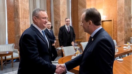 Ambasadori ukrainas dhe kryeministri rumun zhvillojnë takimin e sigurisë në mes të luftës Rusi-Ukrainë