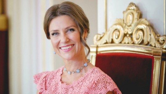 Princesha norvegjeze largohet nga detyrat mbretërore