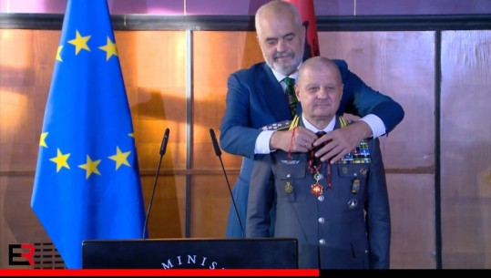 Rama nderon me medalje komandantin e ‘Guardia di Finanza’, Gjeneral Giuseppe Zafarana! Kryeministri: Së bashku ia kemi dalë të luftojmë krimin