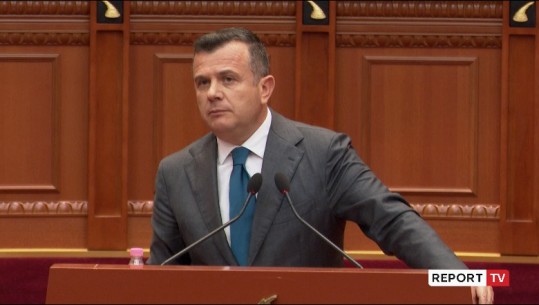 Përplasje në Kuvend, Balla: Berisha është tradhtar! Përgjegjës për rublat në PD dhe për masakrën e Srebenicës