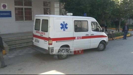 Plagosi kryetarin e Bashkisë së Divjakës dhe shoferin e tij, arrestohet autori