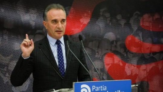 Plagosja e kryebashkiakut të Divjakës, habit deputeti i Berishës: Është i korruptuar dhe hajdut, po qëllojnë njëri-tjetrin