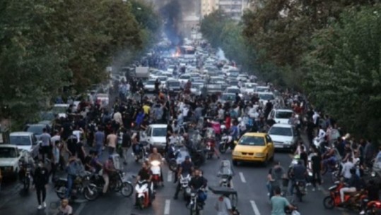 Irani 'ka prova' që përfshijnë shtetas të huaj në protesta