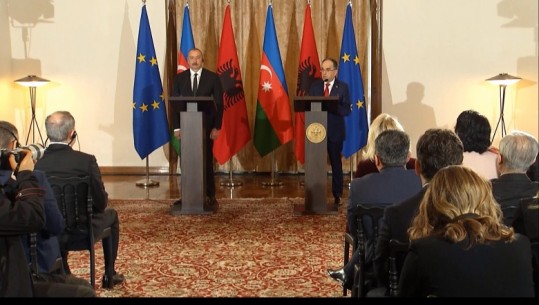  Presidenti i Azerbajxhanit mbërrin për herë të parë në Tiranë, Begaj: Mirëpresim hapjen e ambasadës së vendit tuaj këtu